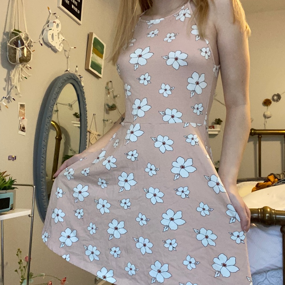Cute summer dress!